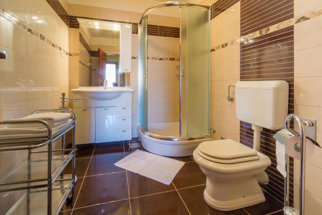 Apolic Appartement Crikvenica Buitenkant foto